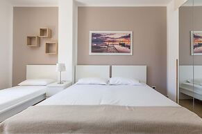 2983 Floating Apartment by Barbarhouse