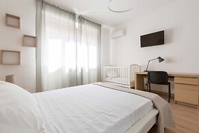 2983 Floating Apartment by Barbarhouse