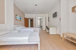 2983 Floating Apartment by Barbarhouse