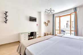 2983 Floating Apartment by Barbarhouse