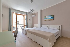 2983 Floating Apartment by Barbarhouse