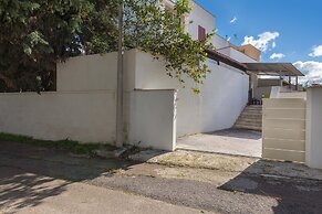 2727 Villetta Chiara Blu Piano Terra by Barbarhouse