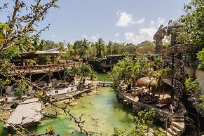 BH HOTEL & CENOTE TULUM - Adults Only