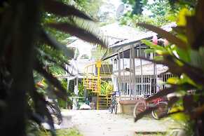 Madre Selva Jungle Hostel