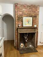 2 Bedroom Holcot Cottage