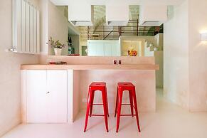 TD Lamia Porta Rossa Countryside w Olive Trees