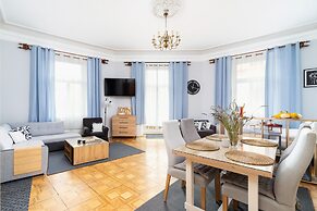 Podwale Apartment UJ Cracow by Renters