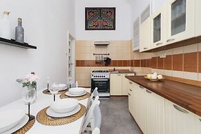 Podwale Apartment UJ Cracow by Renters