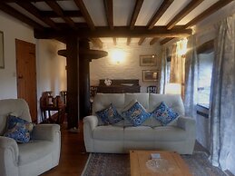 Beautiful 15th Century Watermill - Lovely Location