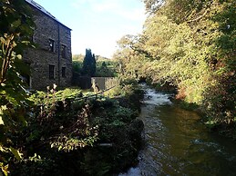 Beautiful 15th Century Watermill - Lovely Location