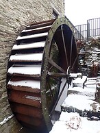 Beautiful 15th Century Watermill - Lovely Location
