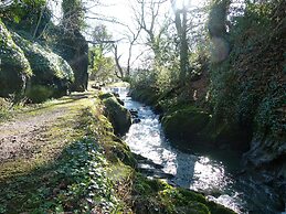 Beautiful 15th Century Watermill - Lovely Location