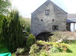 Beautiful 15th Century Watermill - Lovely Location