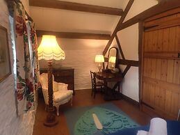 Beautiful 15th Century Watermill - Lovely Location