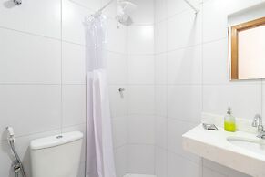 BR06 Quarto e Sala - 550m Praia da Barra