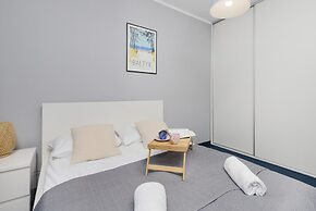 Apartment Seaside Krasickiego by Renters