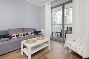 Apartment Seaside Krasickiego by Renters