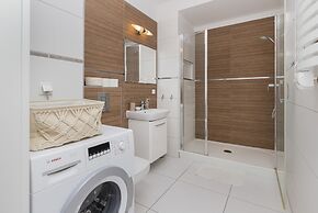 Apartment Seaside Krasickiego by Renters