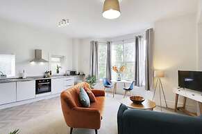 Stylish Large 1-bed Apartment in Tunbridge Wells