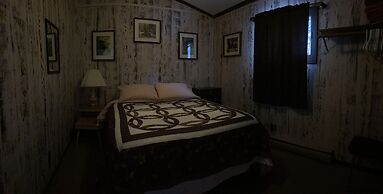 Musky Joes Twin Pines Resort