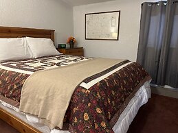 Musky Joes Twin Pines Resort