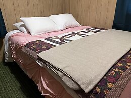 Musky Joes Twin Pines Resort