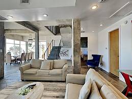 An Oceanfront Experience