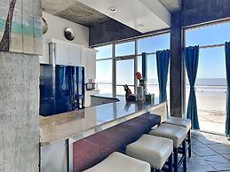 An Oceanfront Experience