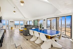 Pirates' Beach Retreat