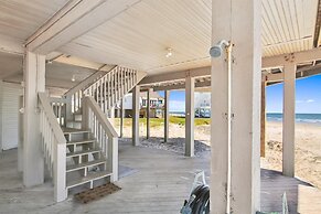 Pirates' Beach Retreat