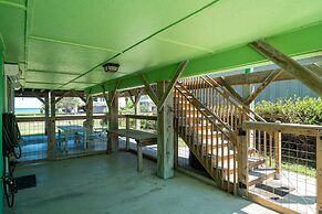 Salt Life Bay Getaway