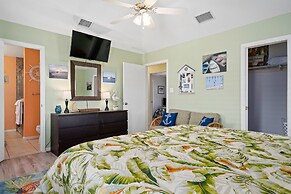 Salt Life Bay Getaway