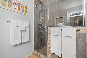 Salt Life Bay Getaway