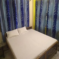 Goroomgo Uma Ganga Guest House Varanasi