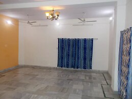 Goroomgo Uma Ganga Guest House Varanasi