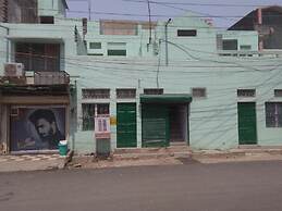 Goroomgo K.S.N. Paying Guest House Varanasi