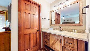 Winterset #3 3 Bedroom Condo by RedAwning