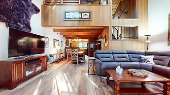 Winterset #3 3 Bedroom Condo by RedAwning