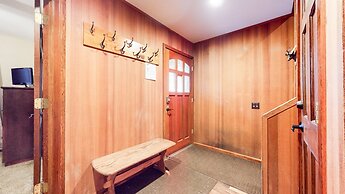 Winterset #3 3 Bedroom Condo by RedAwning