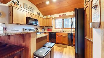 Winterset #3 3 Bedroom Condo by RedAwning