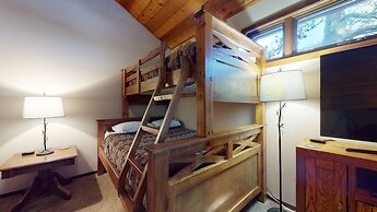 Winterset #3 3 Bedroom Condo by RedAwning