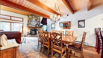 Winterset #3 3 Bedroom Condo by RedAwning