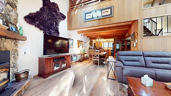 Winterset #3 3 Bedroom Condo by RedAwning