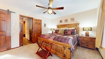 Winterset #3 3 Bedroom Condo by RedAwning