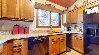 Winterset #3 3 Bedroom Condo by RedAwning