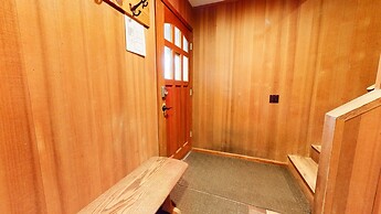 Winterset #3 3 Bedroom Condo by RedAwning