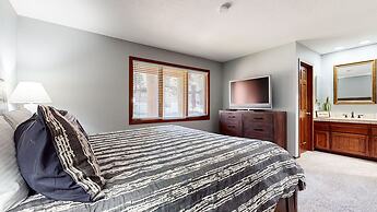 Woodlands #11 3 Bedroom Condo by RedAwning