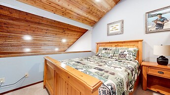 Woodlands #11 3 Bedroom Condo by RedAwning