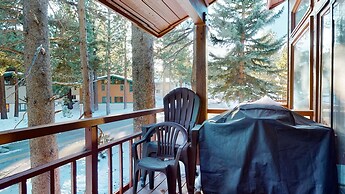 Woodlands #11 3 Bedroom Condo by RedAwning