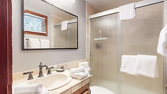 Woodlands #11 3 Bedroom Condo by RedAwning